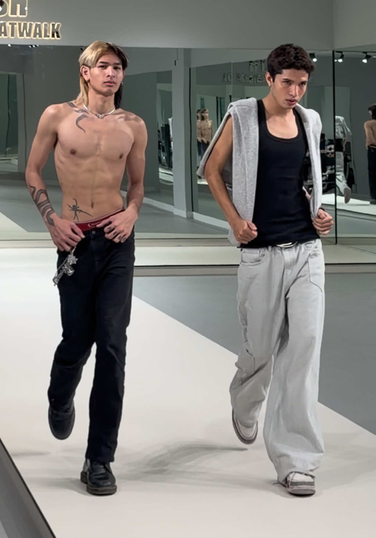 @The Flash Catwalk