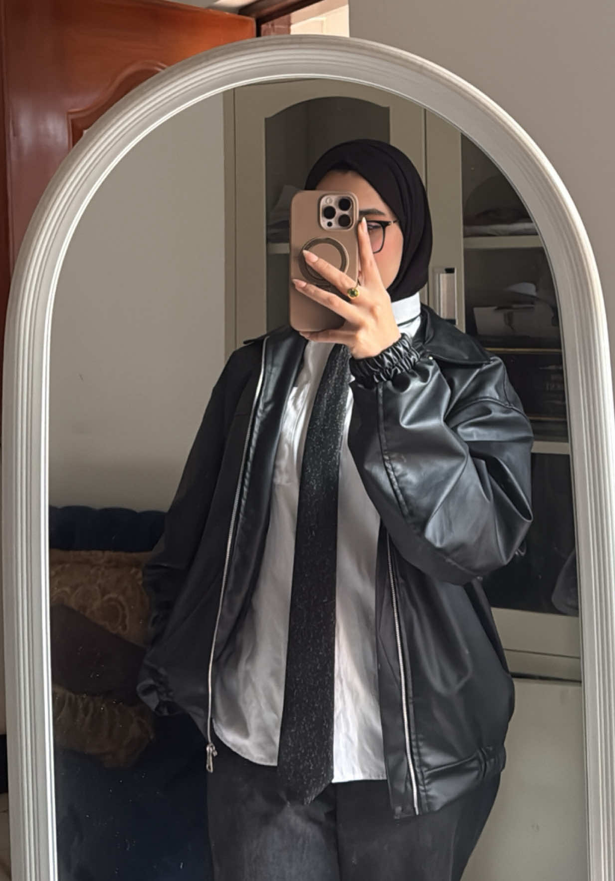 @zainab 👩🏻🏫