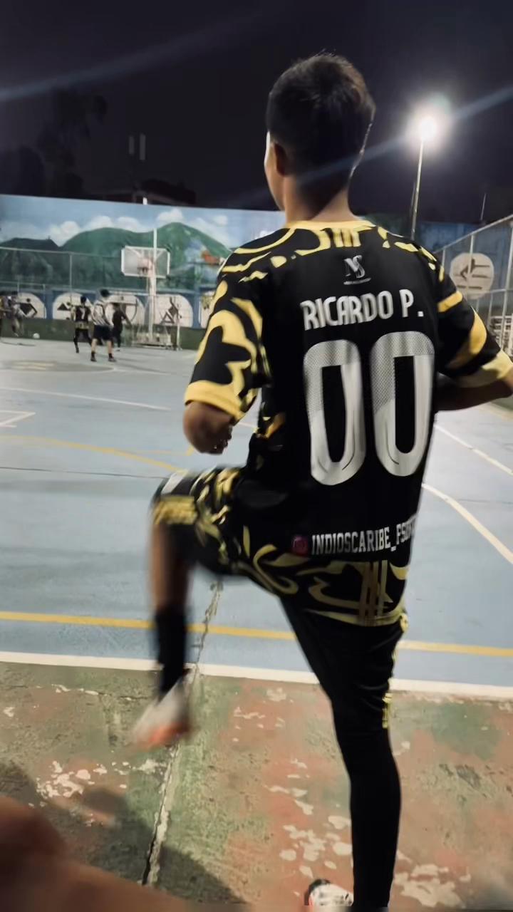 @&deg;&deg;The boy 🐼