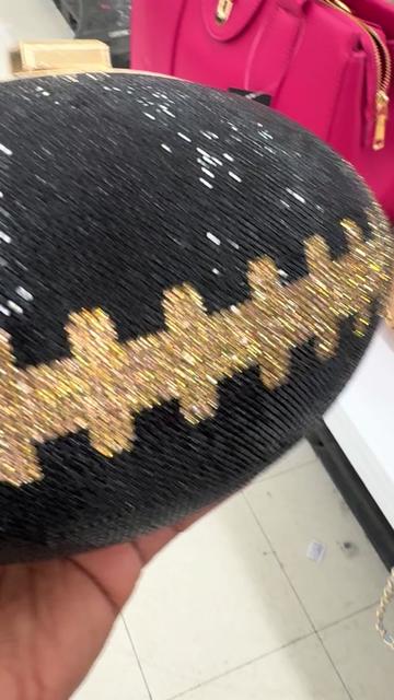 @theshoppingfren🛒🛍️👠👛👗