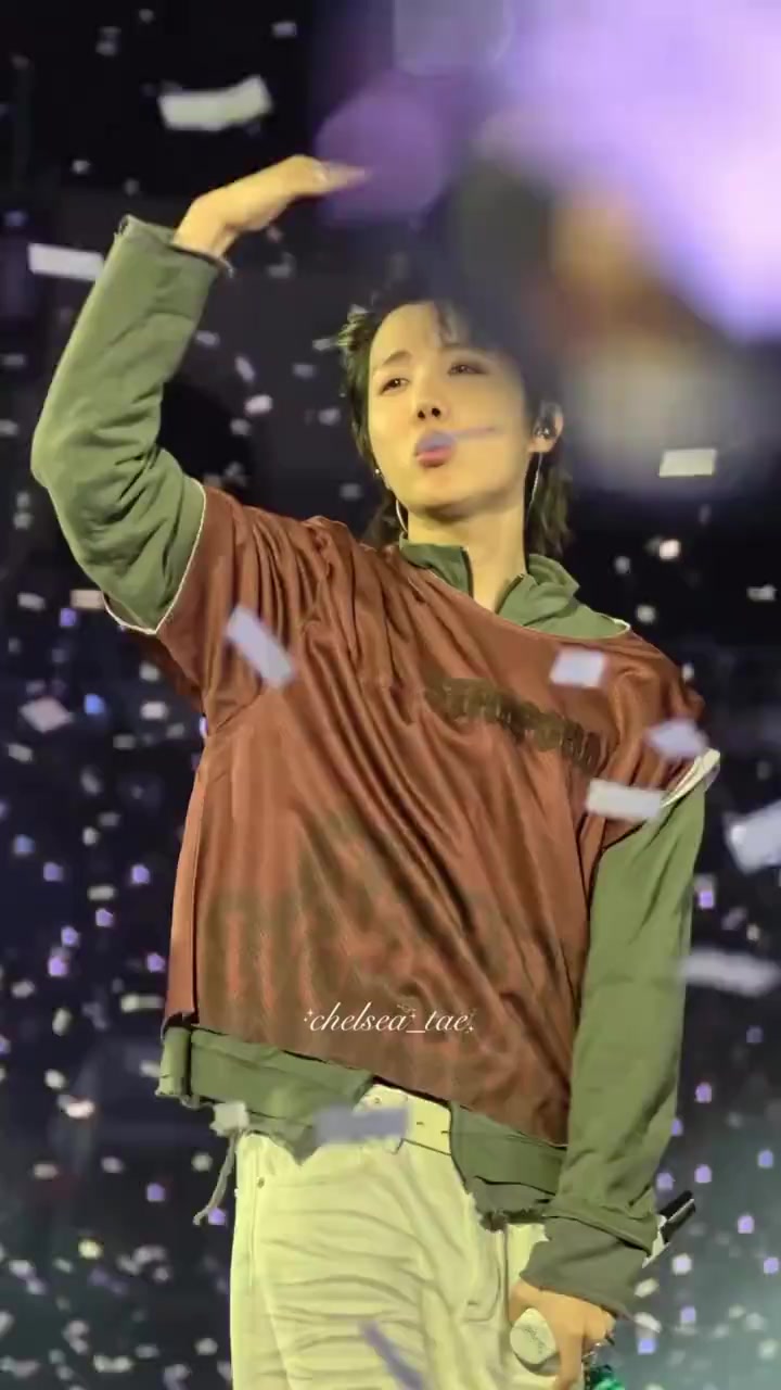 @WingsOfBts ✶ . . .☆ . . . ✶ ✶