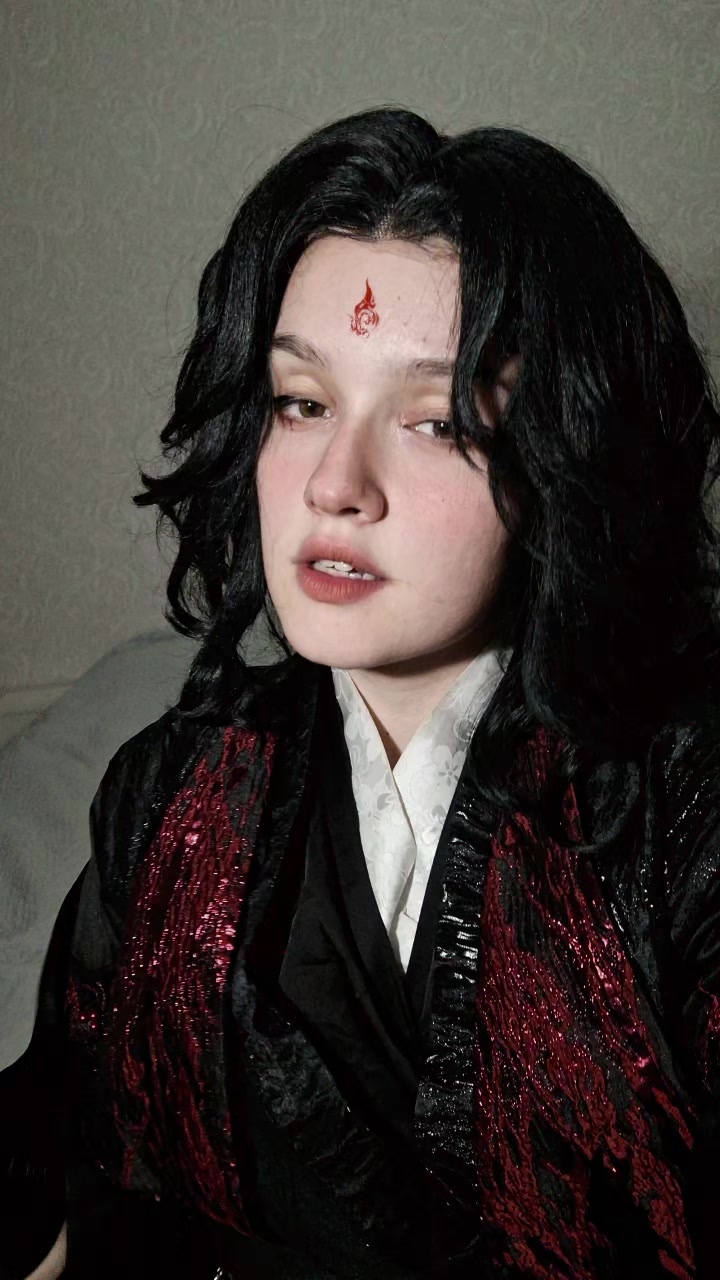 @тгк В(л)ажный человек / Almond