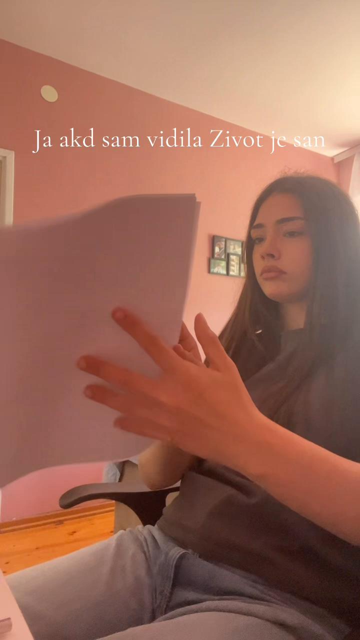 @Leaa