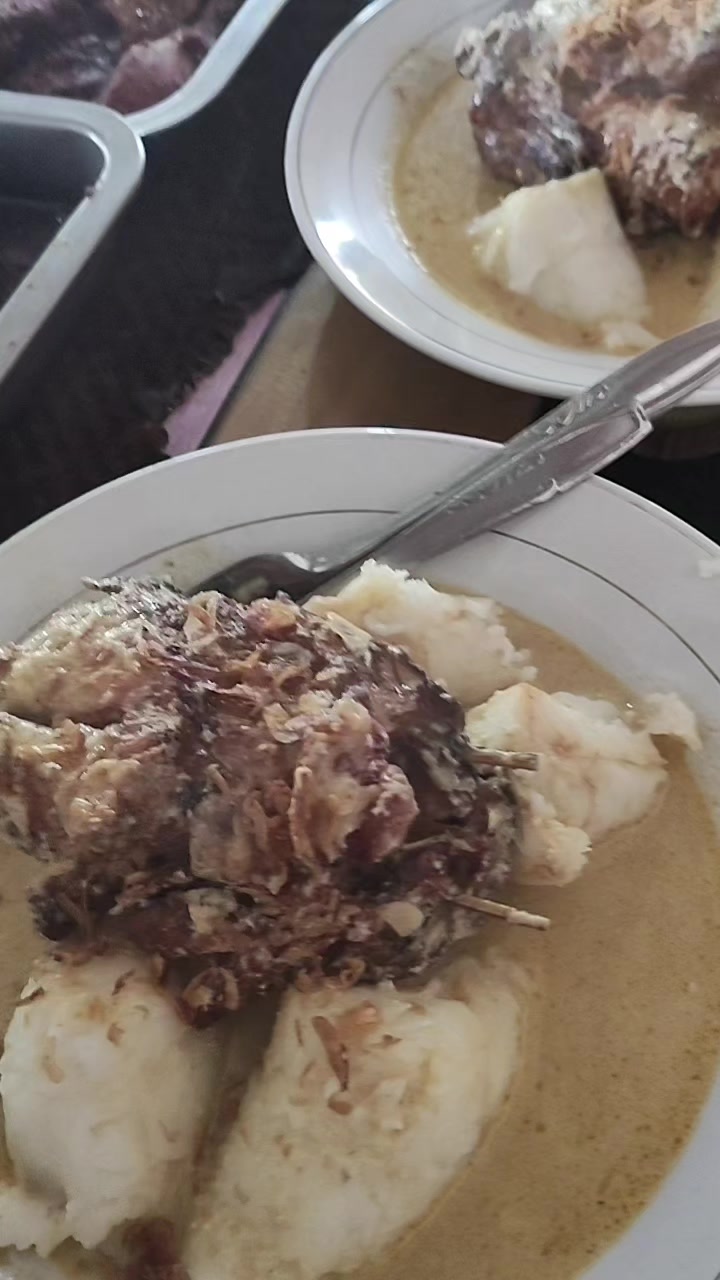 @warung katupat acil ella