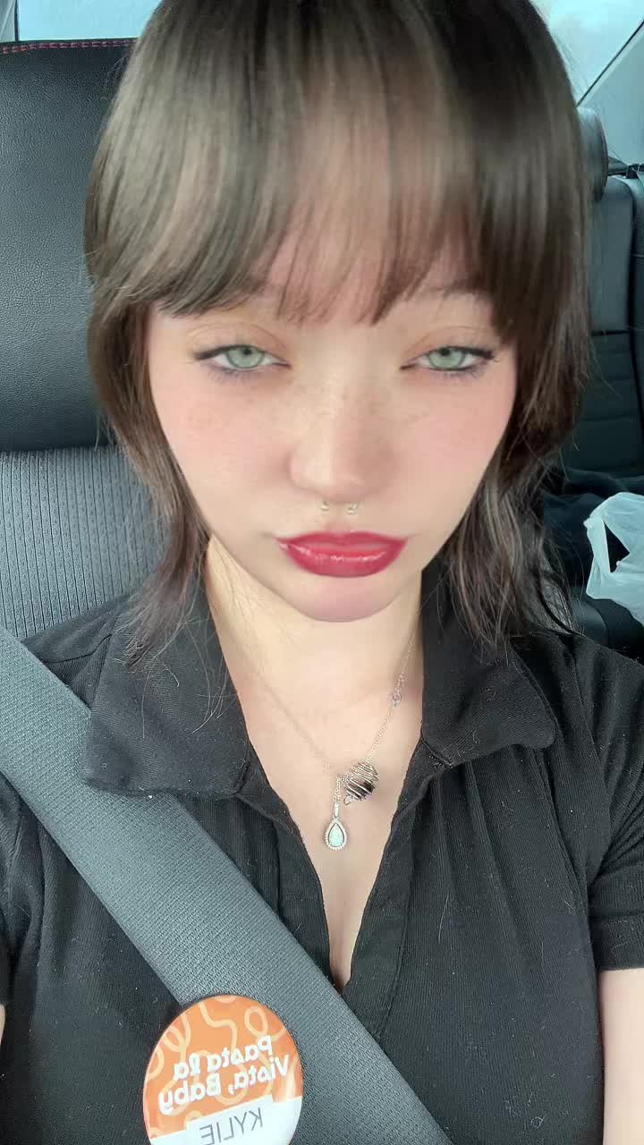 @༺ ♱kylie♱ ༻