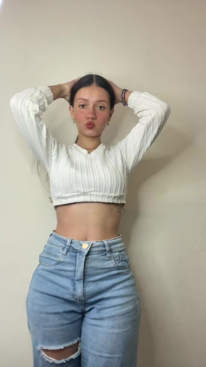 @Luzsamira_