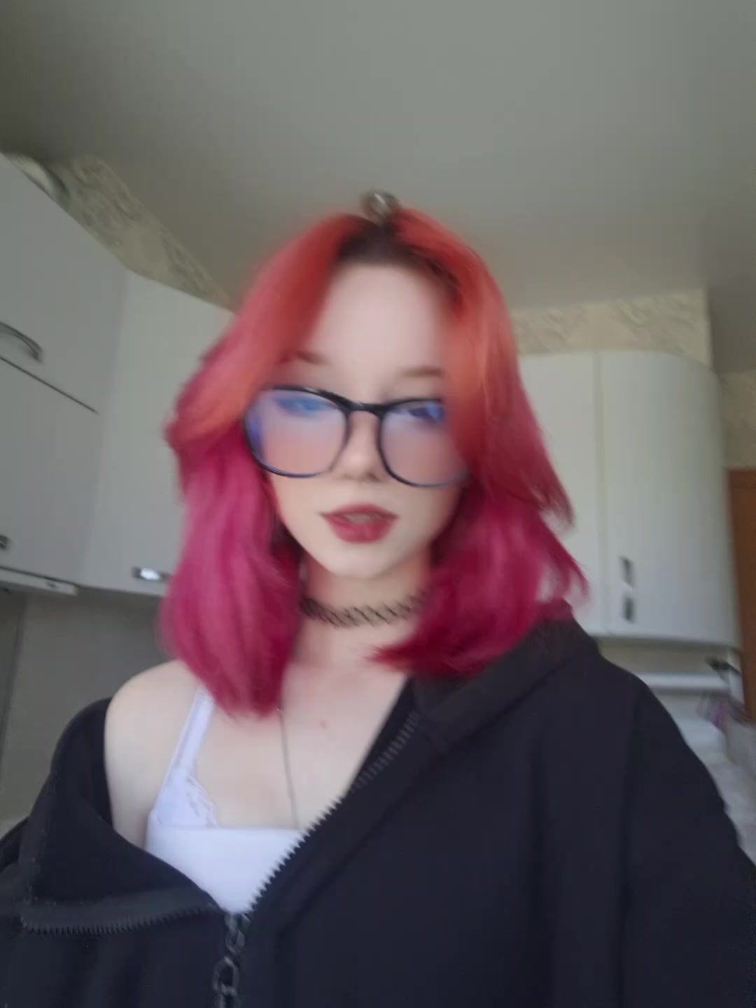 @кис