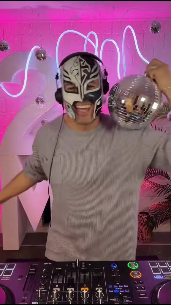 @2M