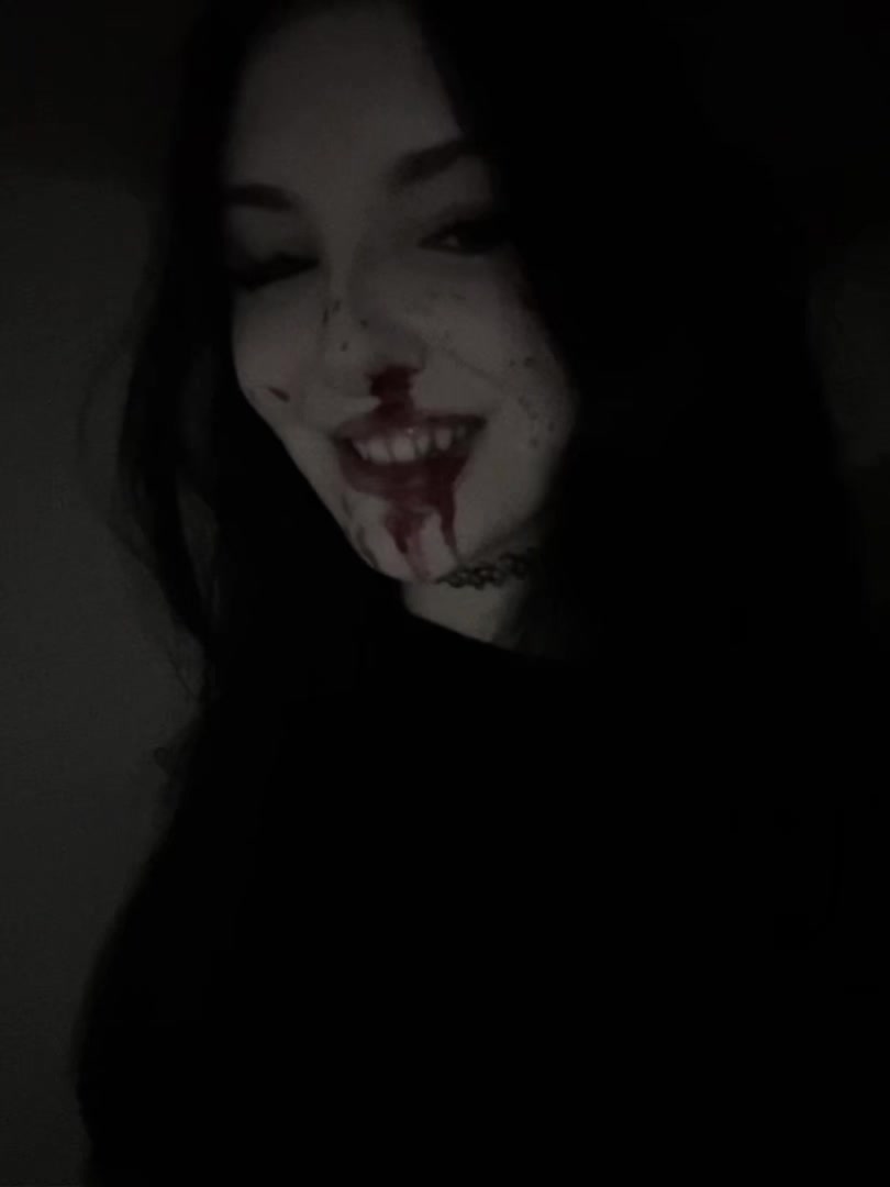 @Мортиша🦇 🧛🏻♀️