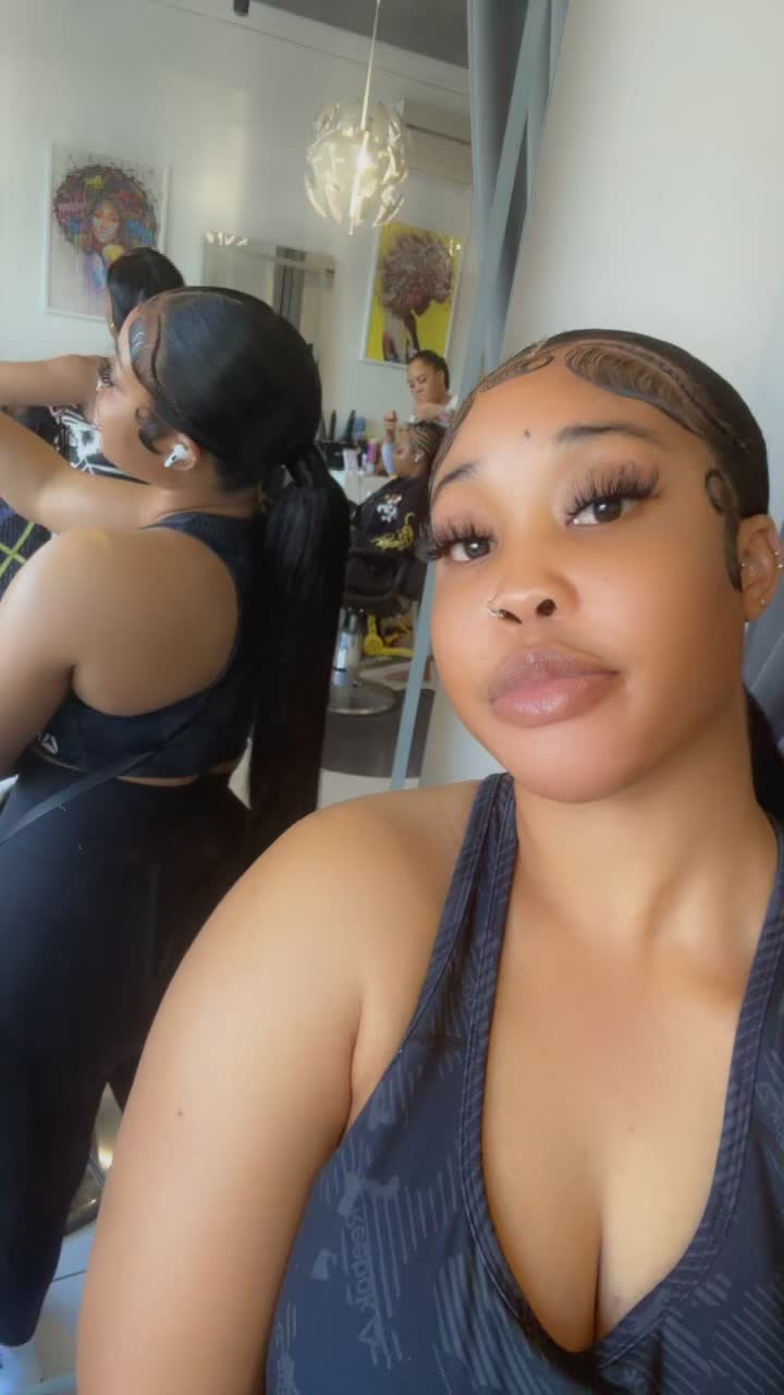 @🦋that gïřľ🇯🇲😈