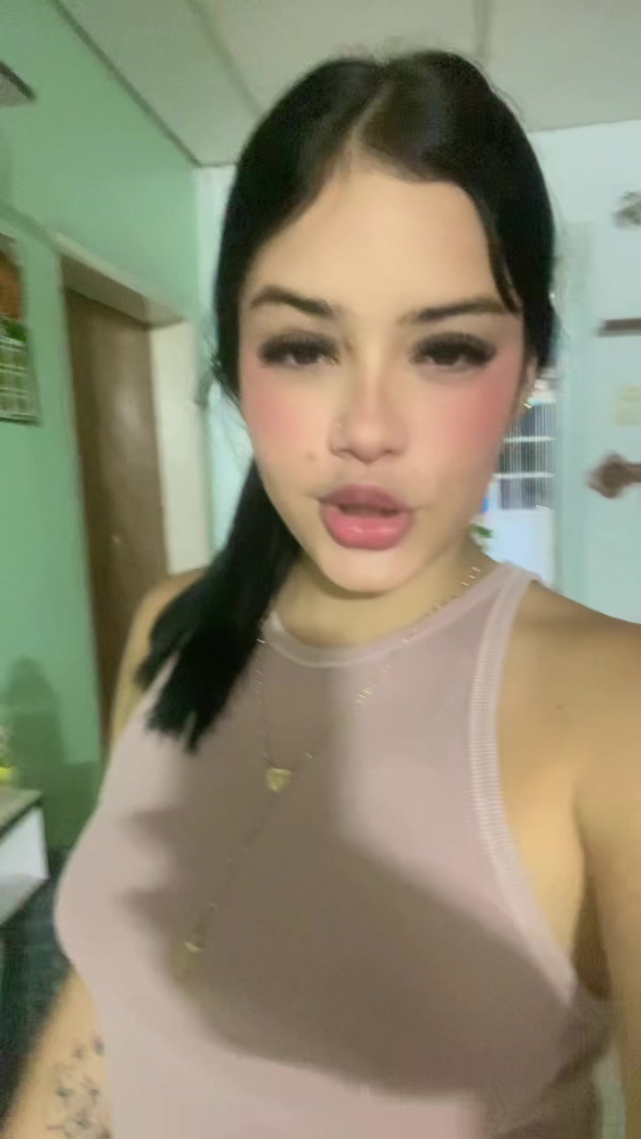 @👸🏻❤️&zwj;🔥