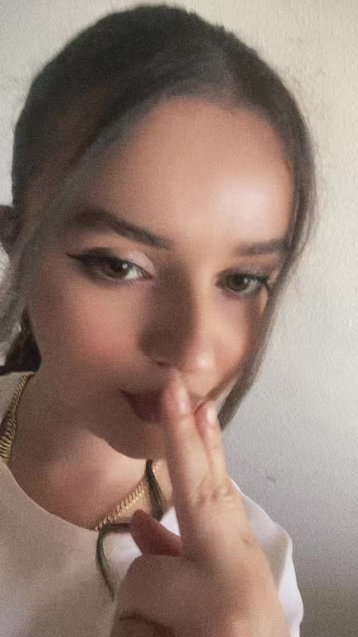 @Ana🥰