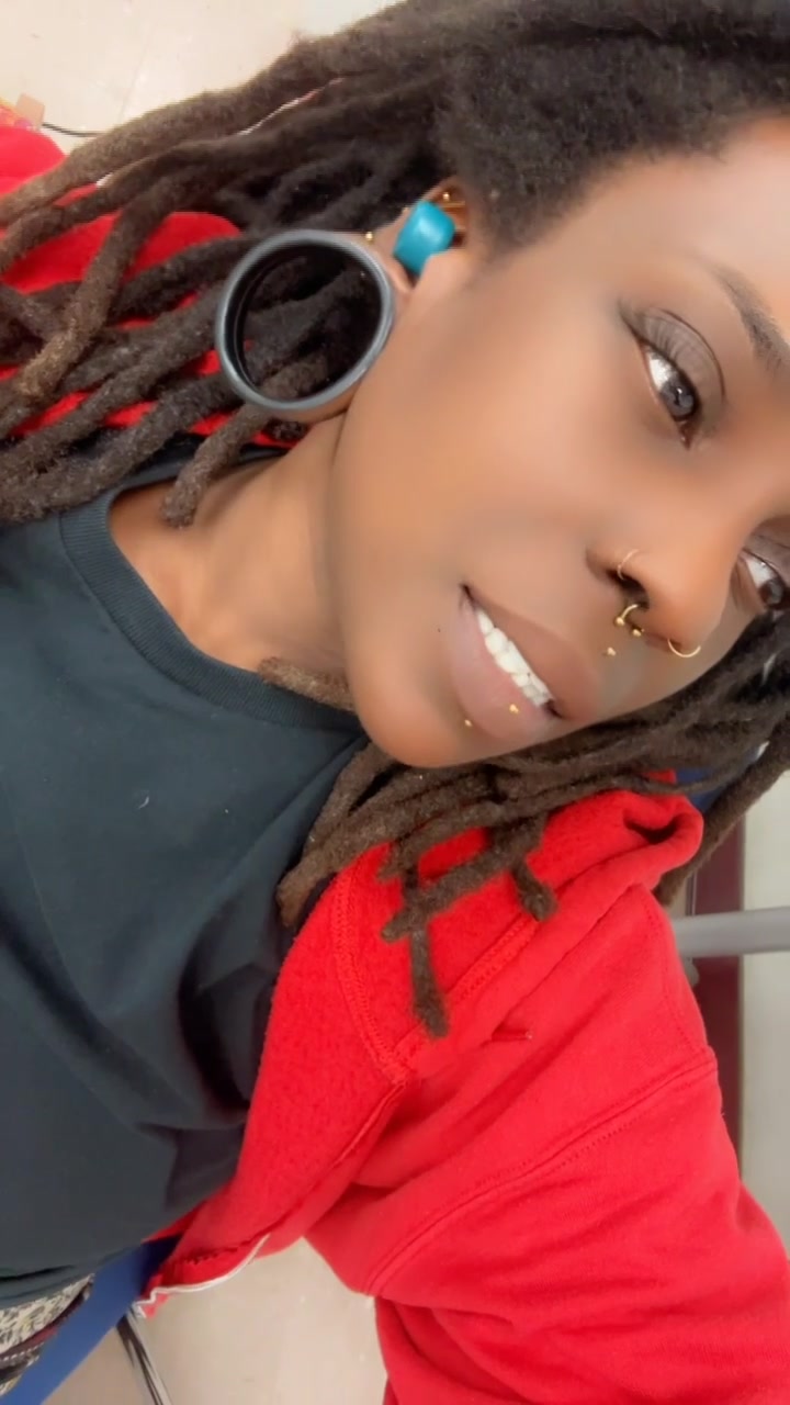 @tharahsings