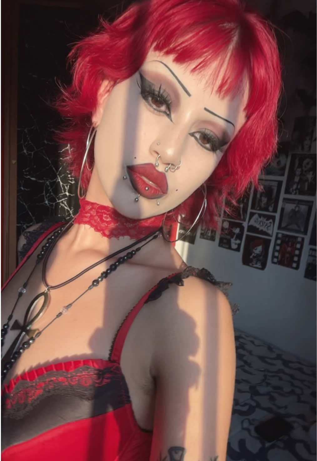 @annneower_