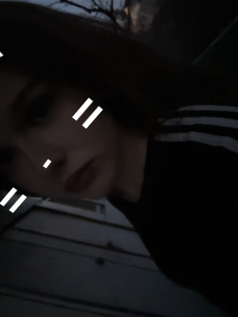 @бледная