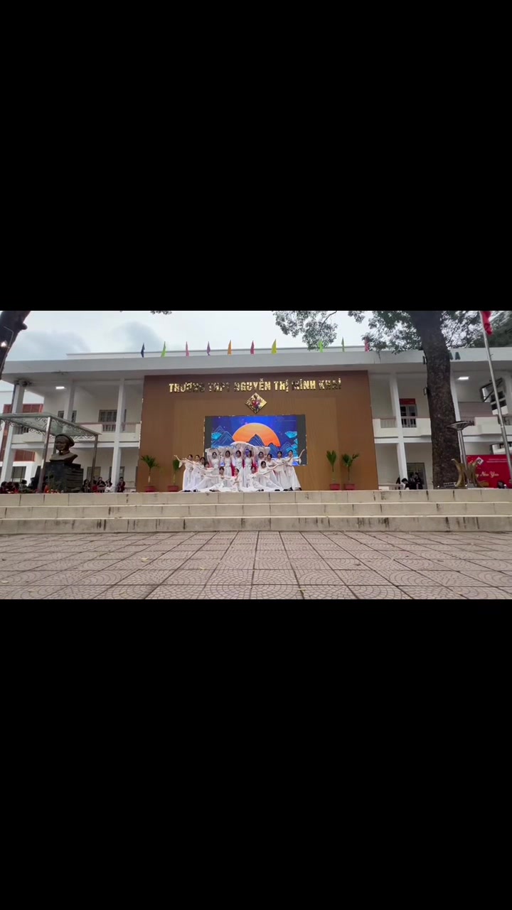 @10D3 v&agrave; 1 n&agrave;ng c&ocirc;ng ch&uacute;a✨