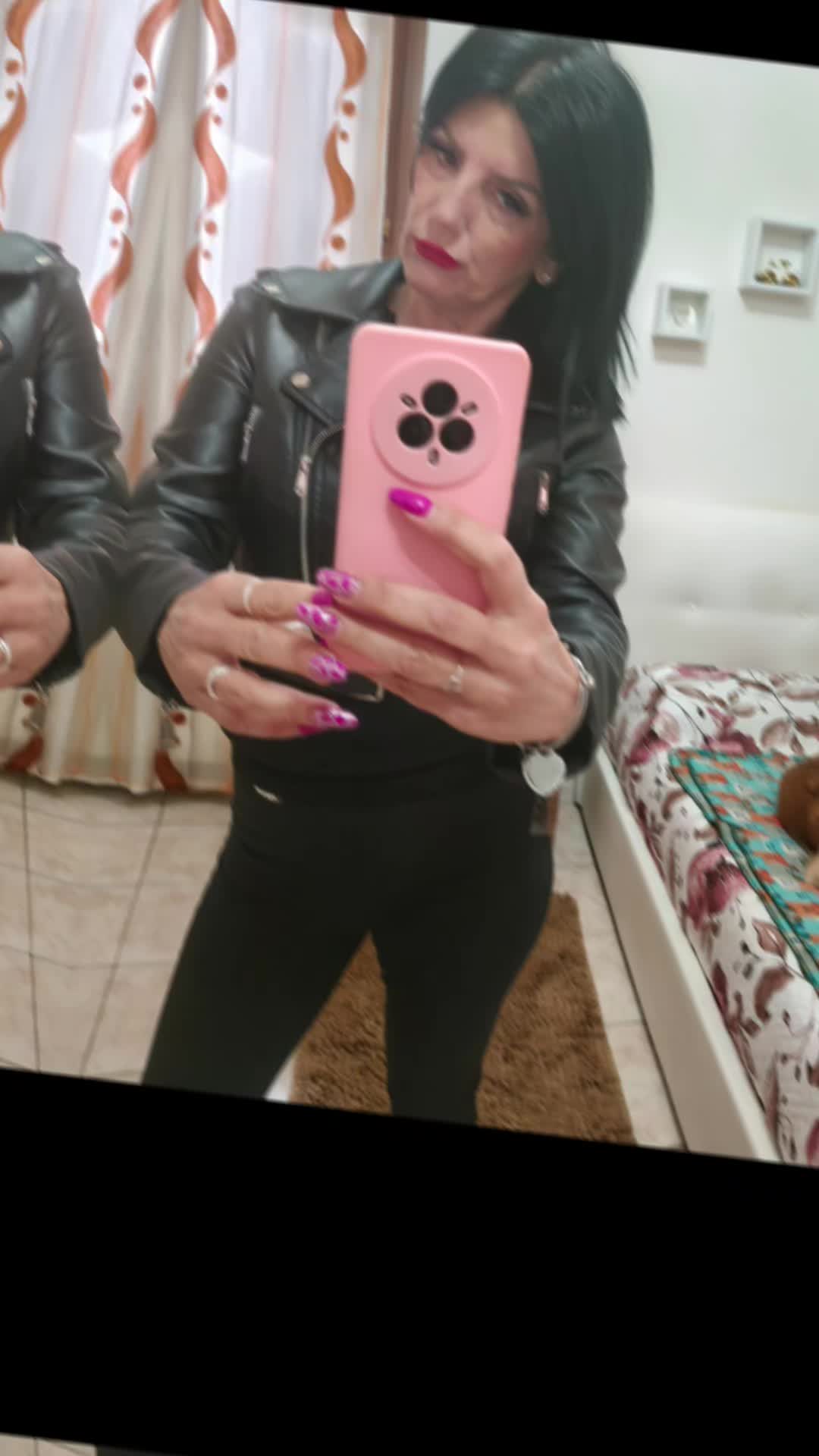 @DANIELA VIDO