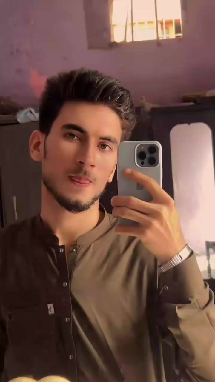 @Alvi❤😍