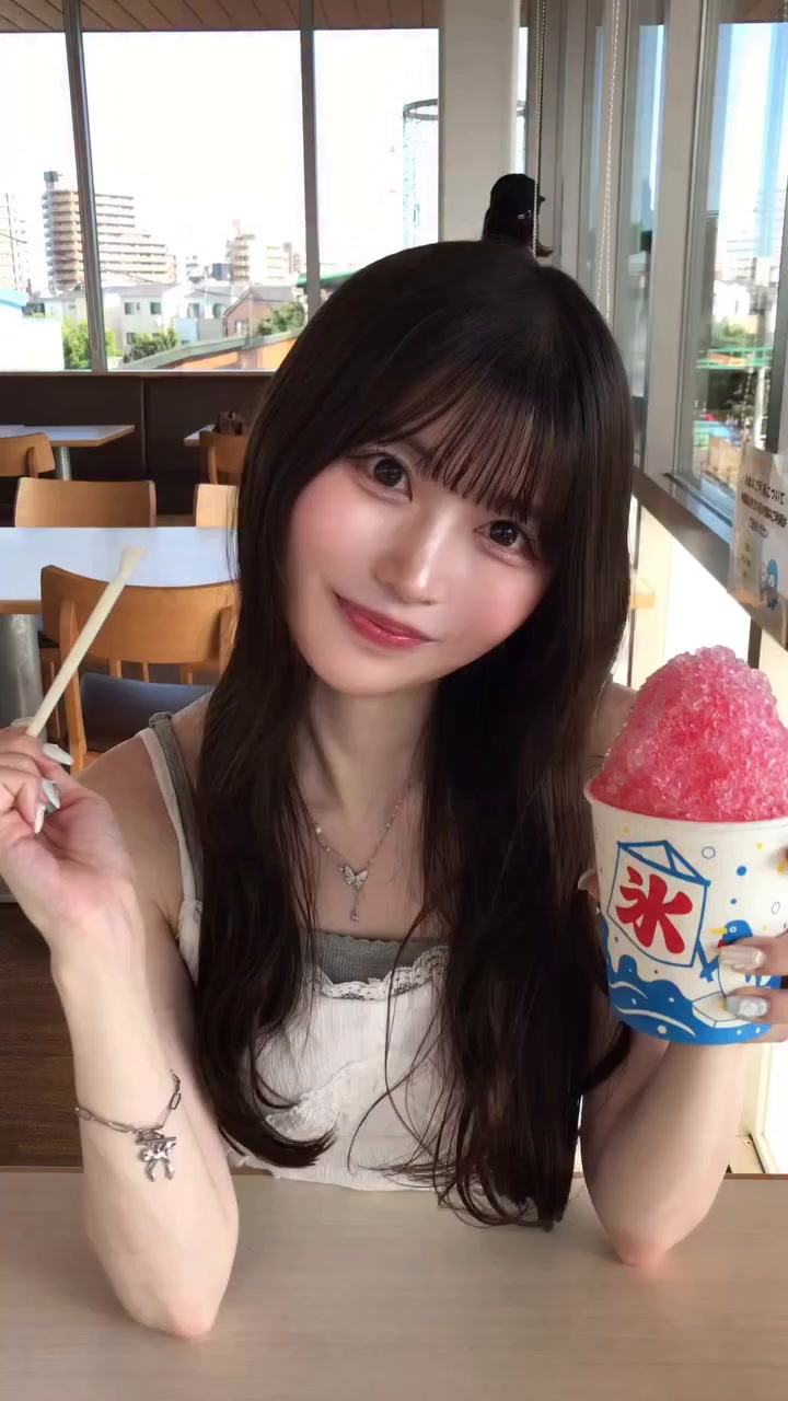 @山奈