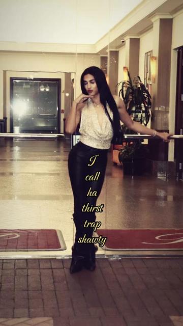 @Alex👸🏻
