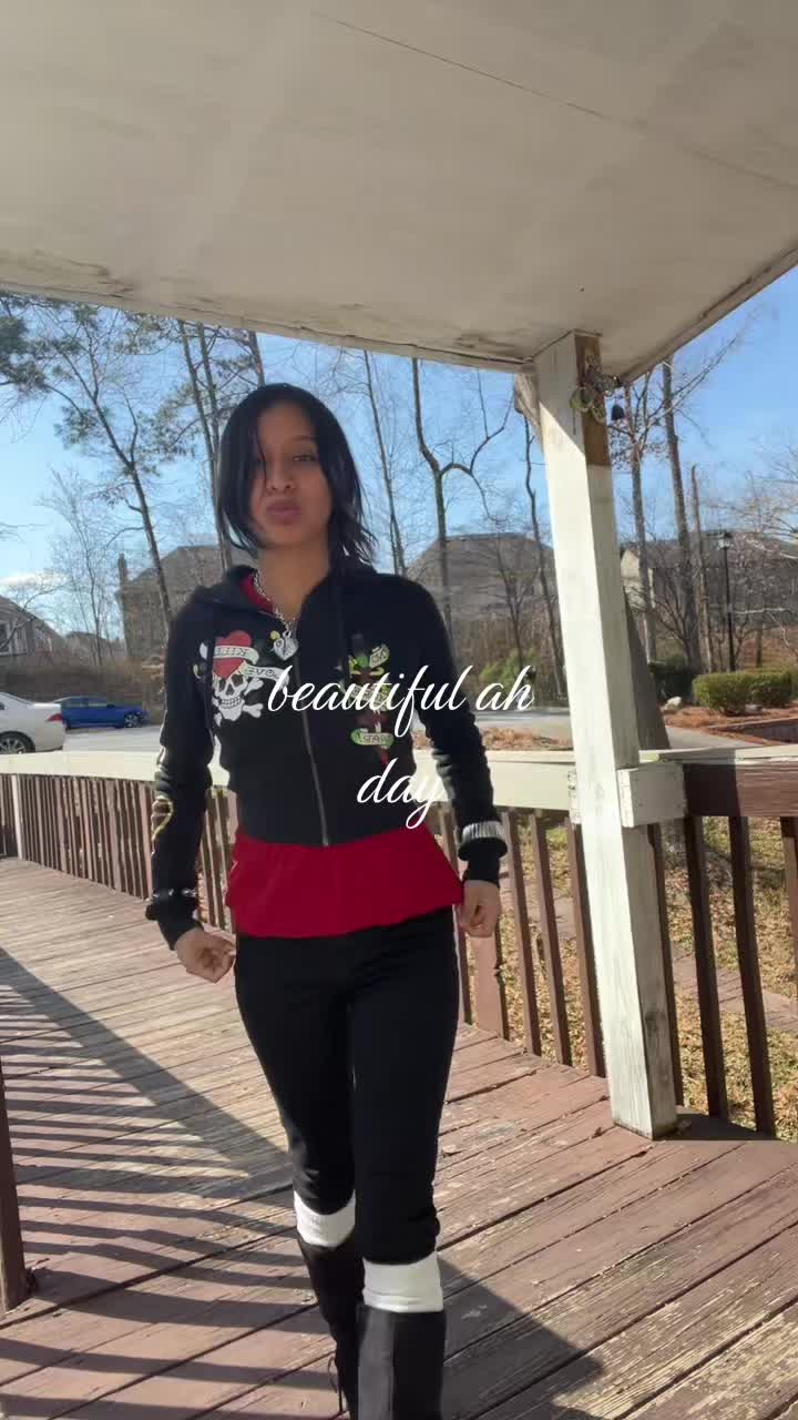 @Lov33rgirl