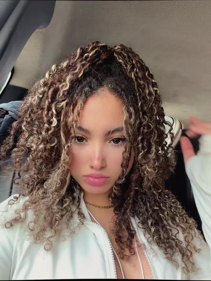 @Scarlethr_22