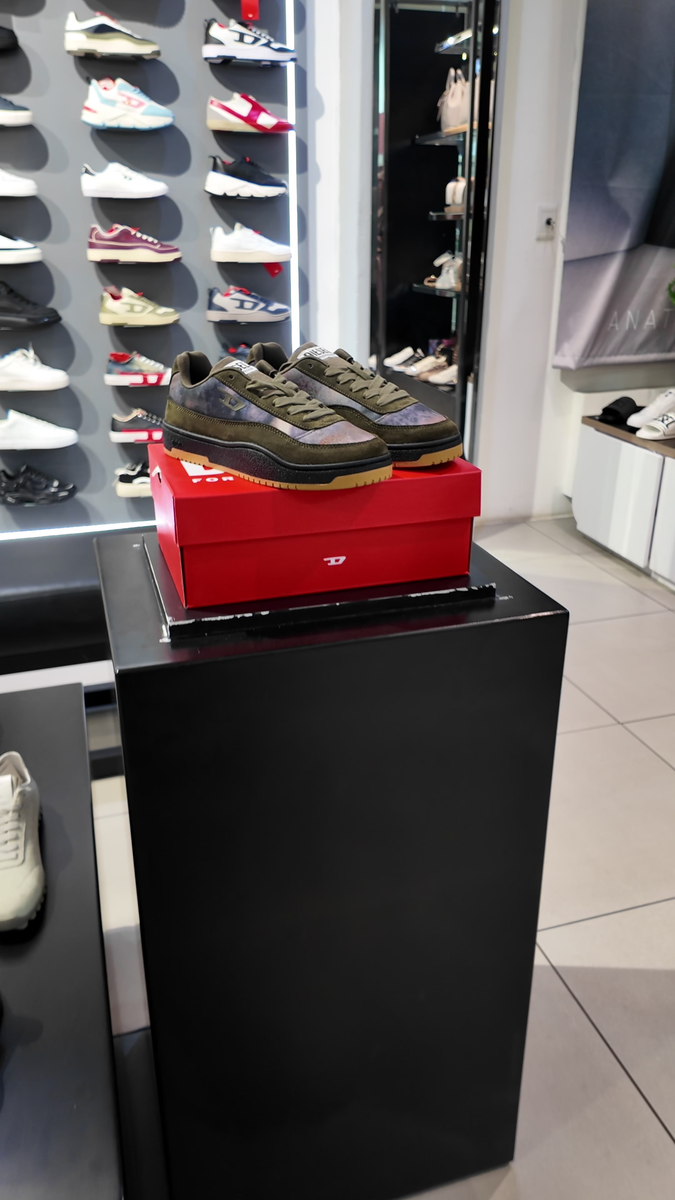 @Subwear