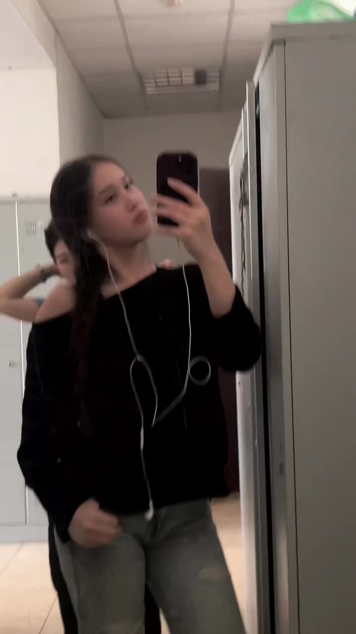 @Ая