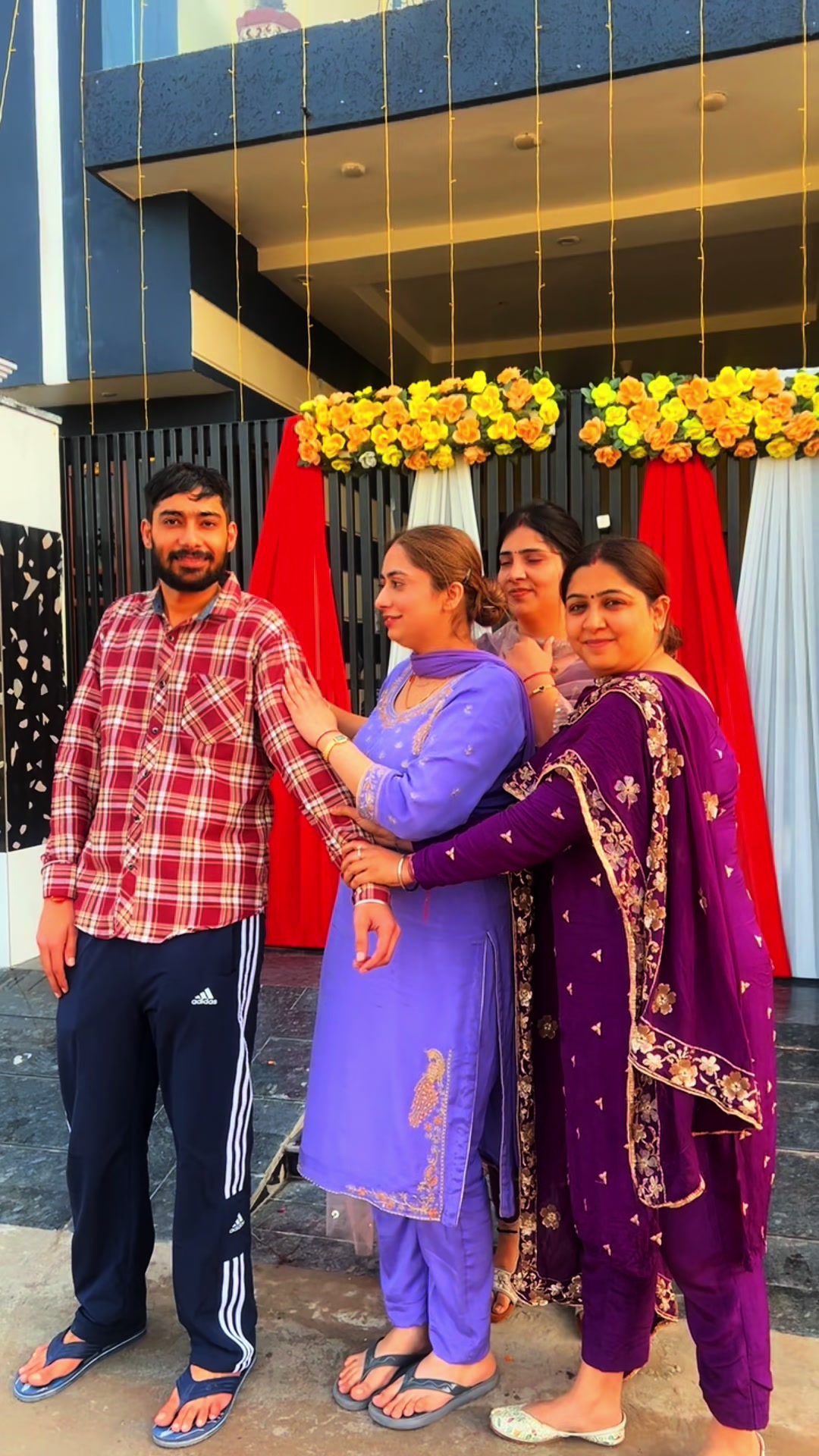 @Dhillon🧿