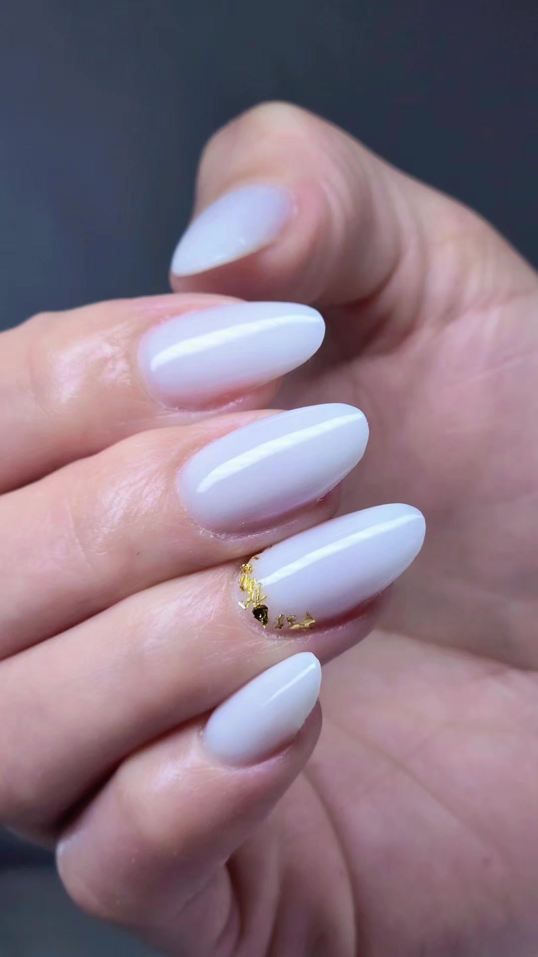 @ReinaNails