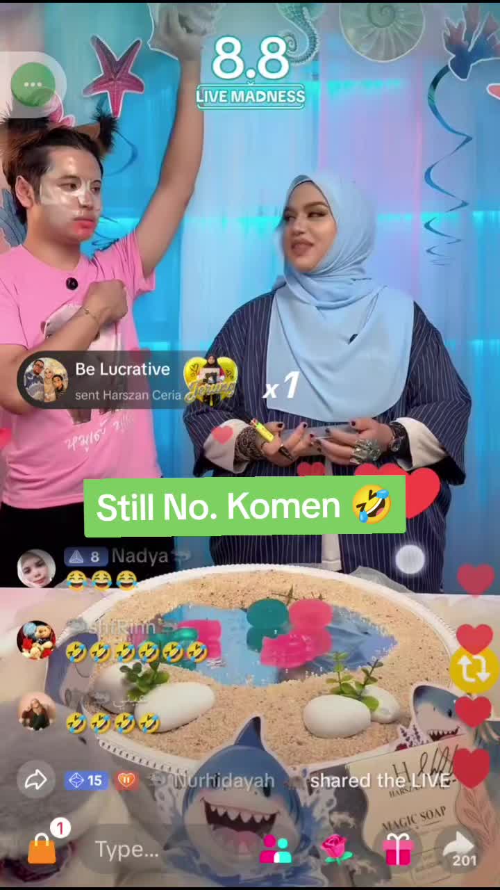 @Nina123@🦈
