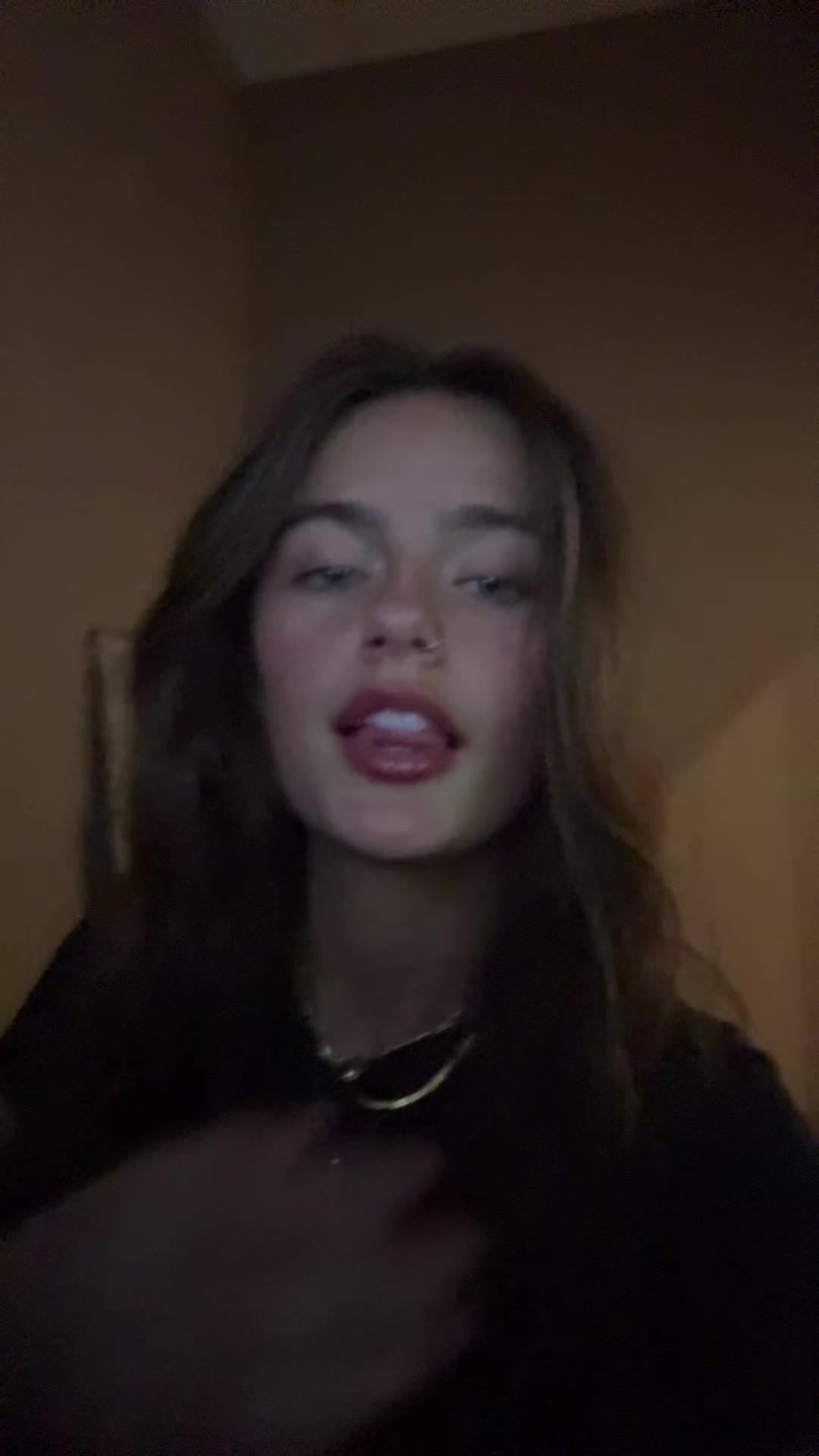 @️