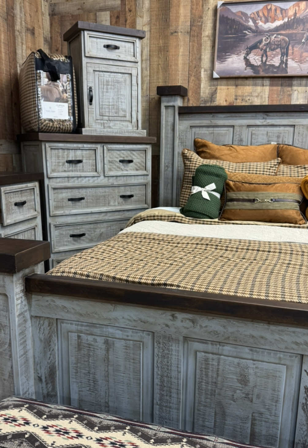 @RusticFurnitureDepot
