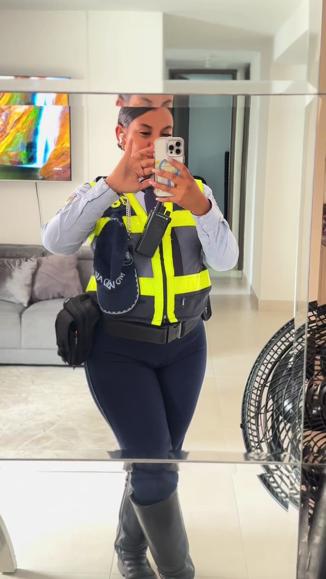 @Alison correa🦦🤎