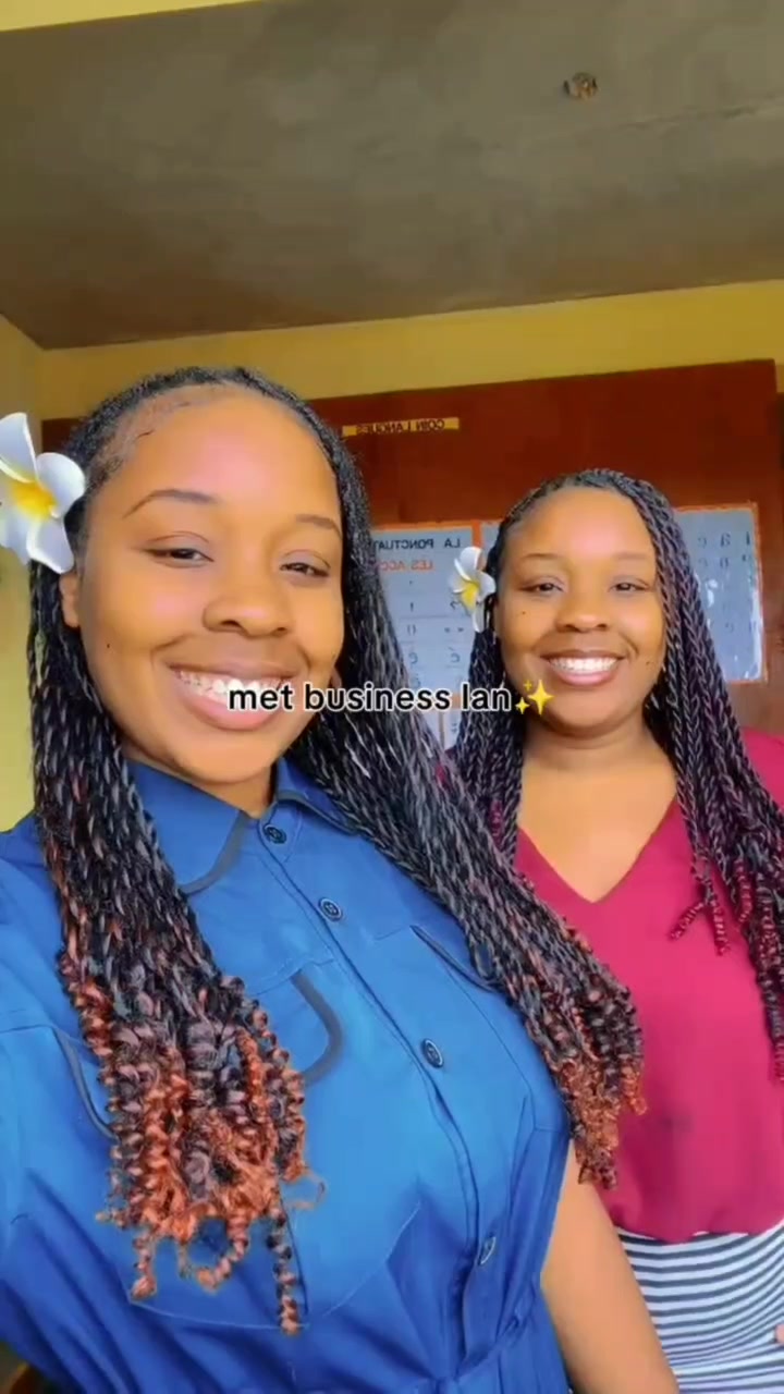 @Tai_sisters