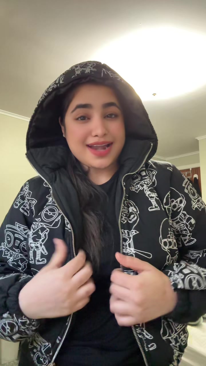 @riyaa_sharma18