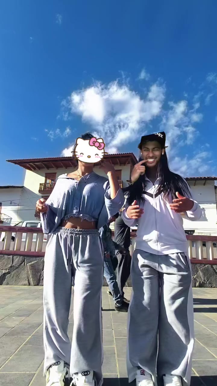 @C4mil4 ๐_๐