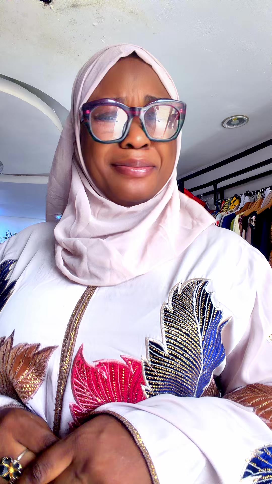 @MariamTrish (Modestfashion👸 )