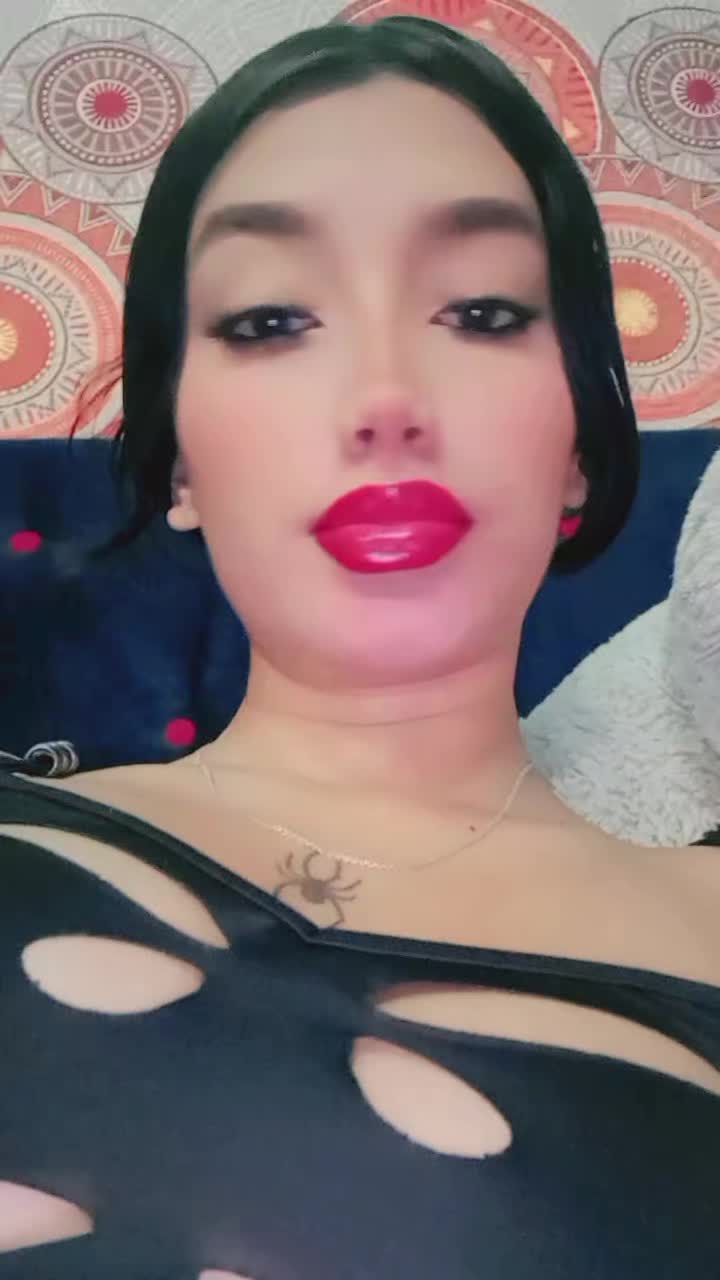 @Yilena🕷️www