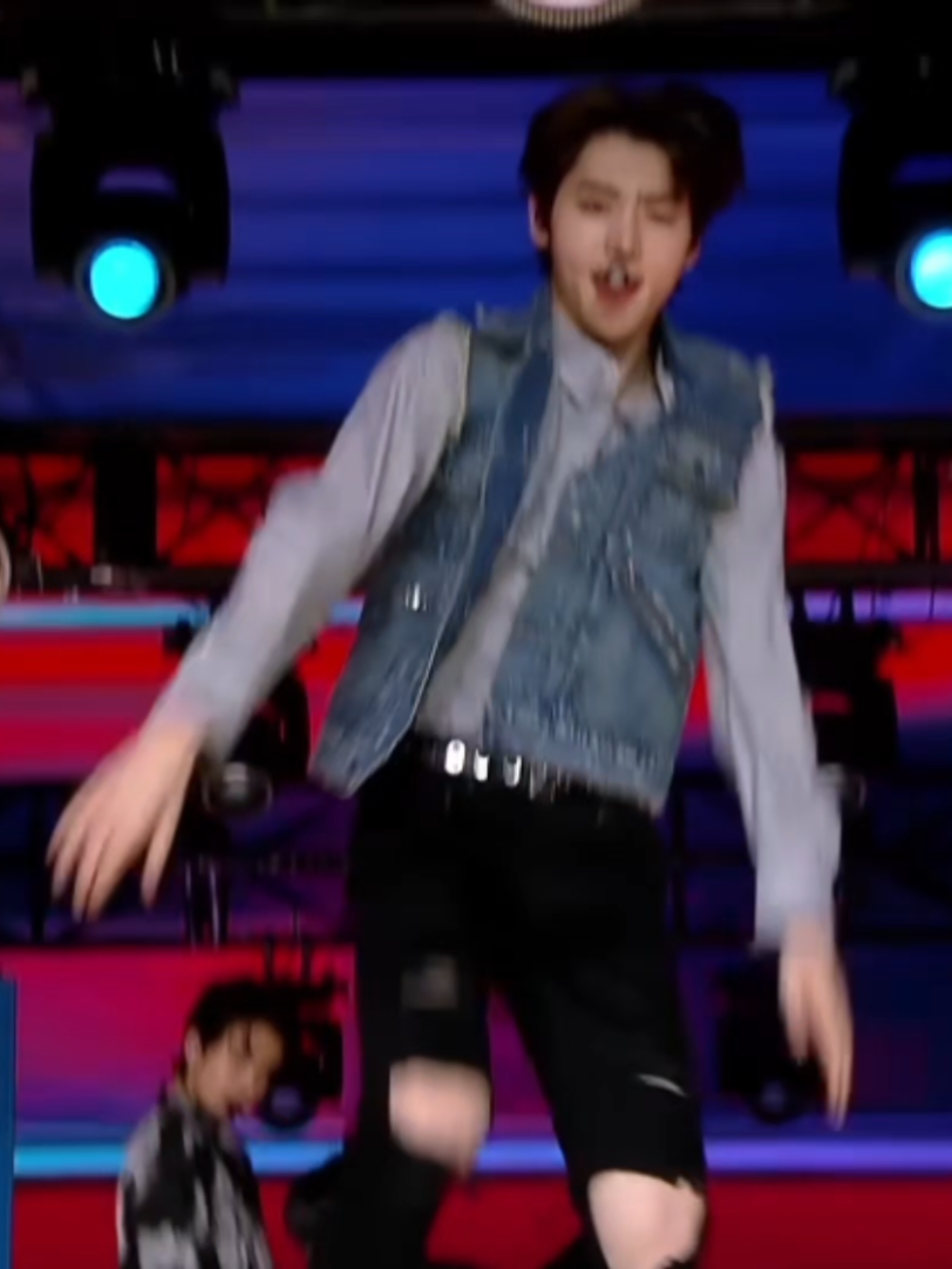 @𝐙