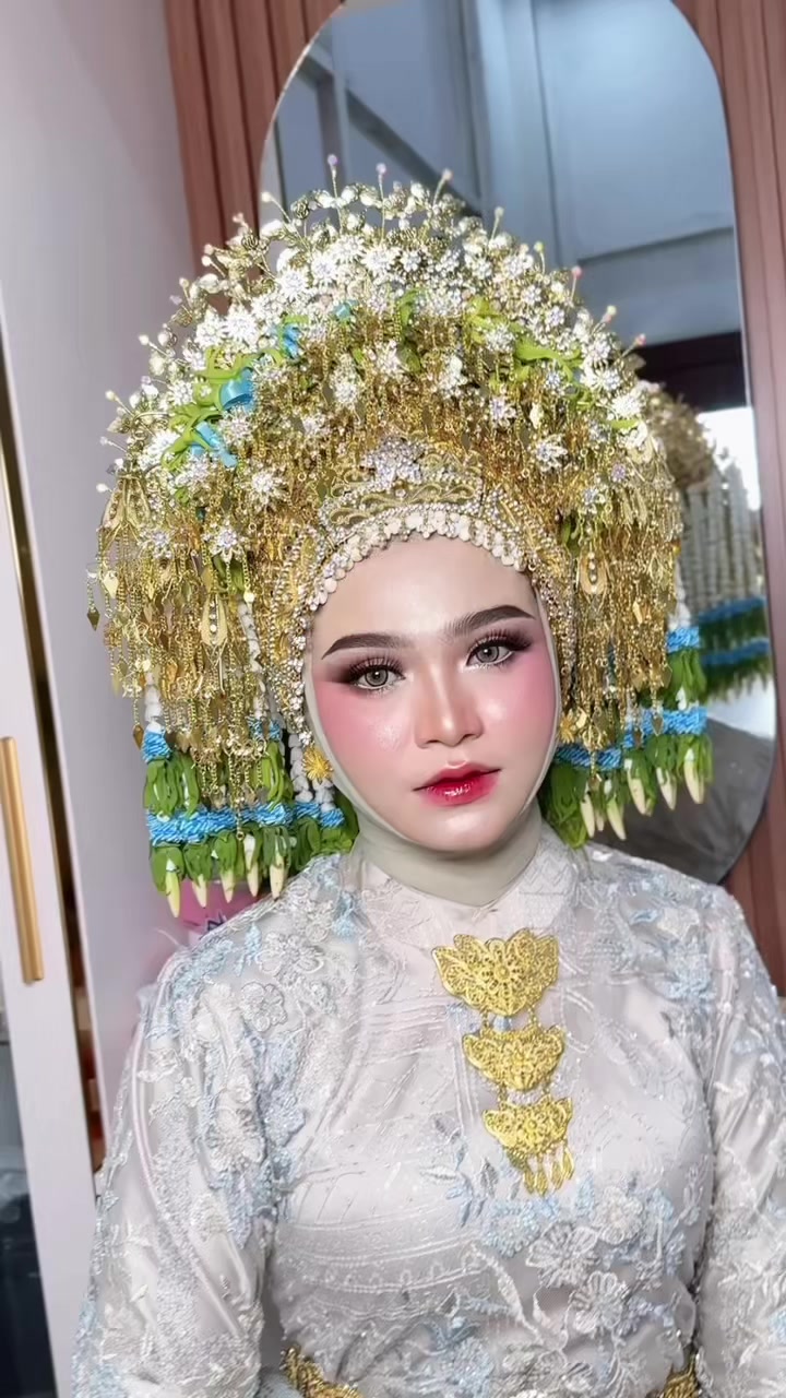 @athaya_makeup__