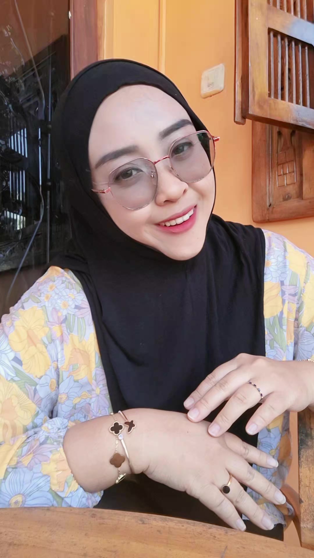 @Sofybintang
