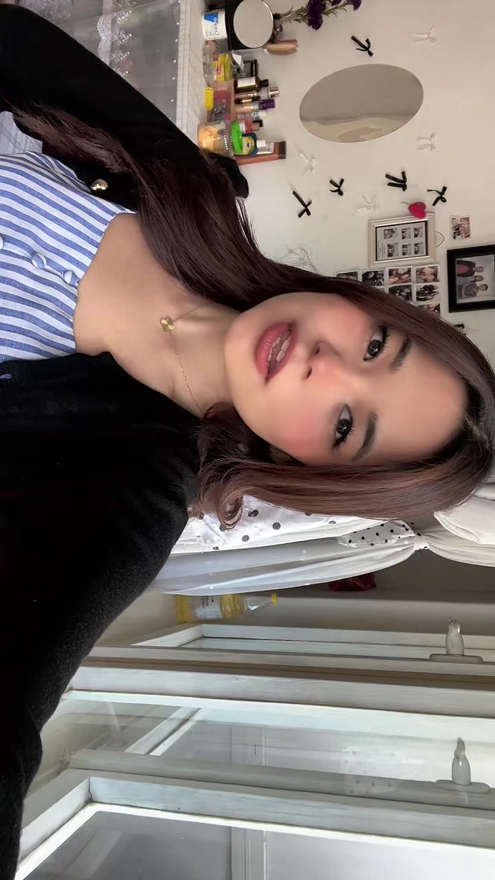 @Ann______e