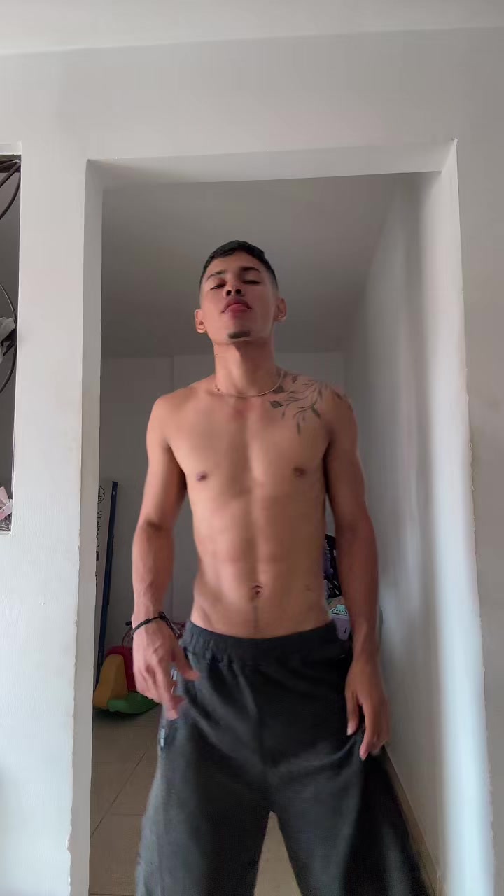 @Julio Acuña🦦