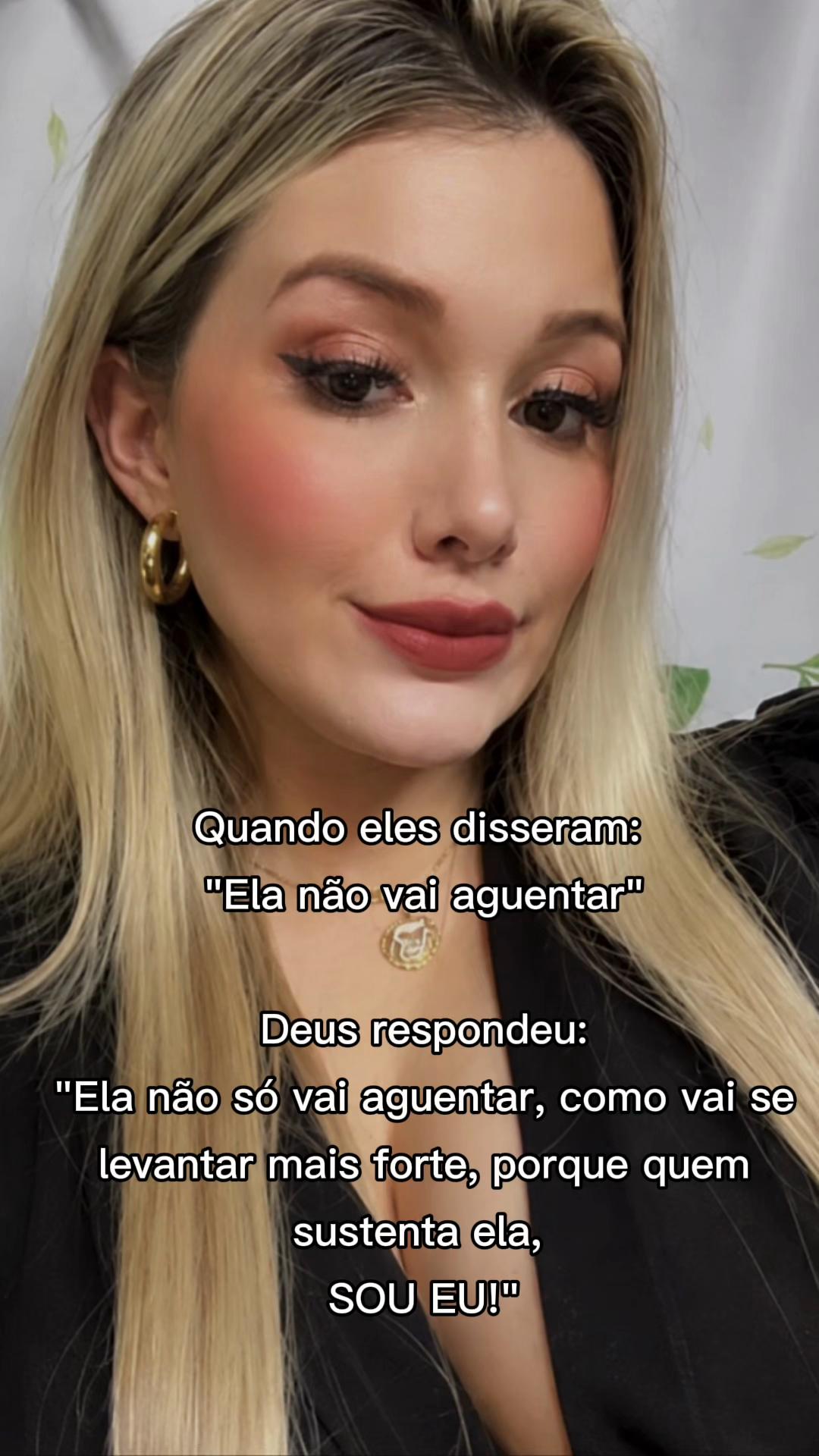 @Ana Caroline F&aacute;vero