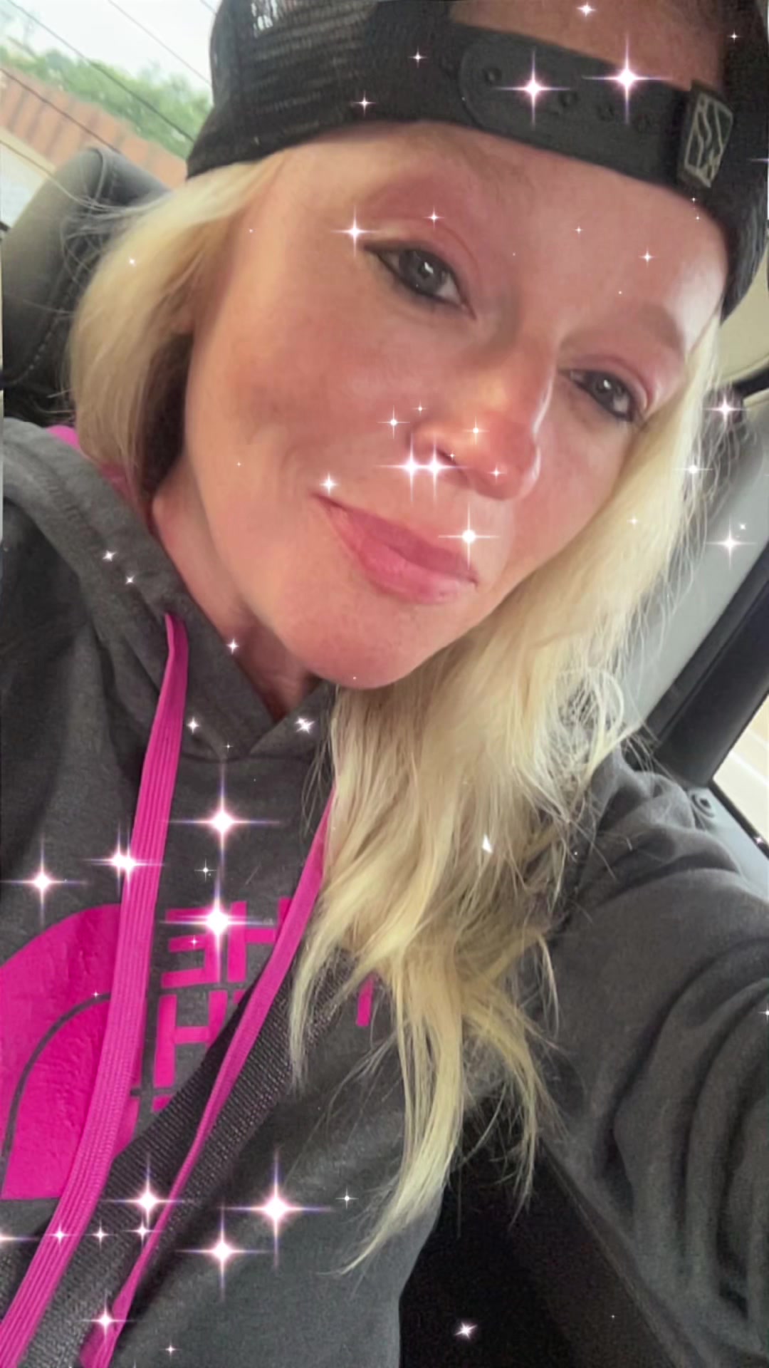 @queenbee03