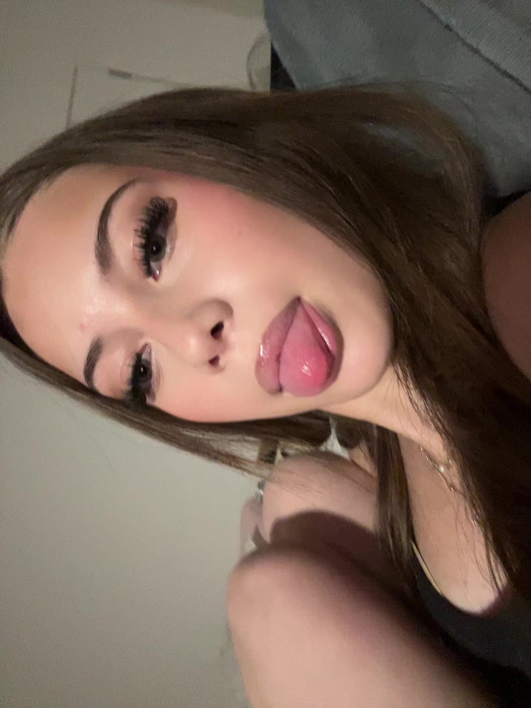 @𝒜𝓊𝓃𝓉𝒾𝑒 𝒜𝓂𝒷𝑒𝓇🌻