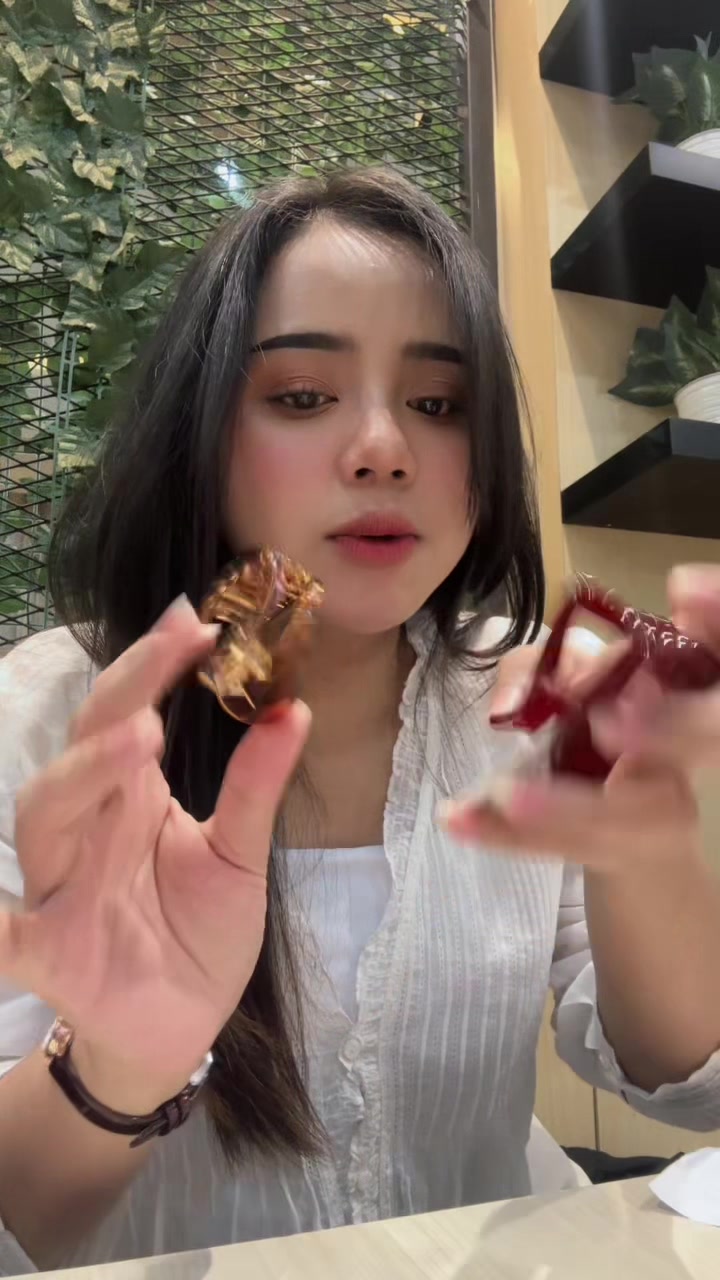 @Brilli is Brilliani🦋