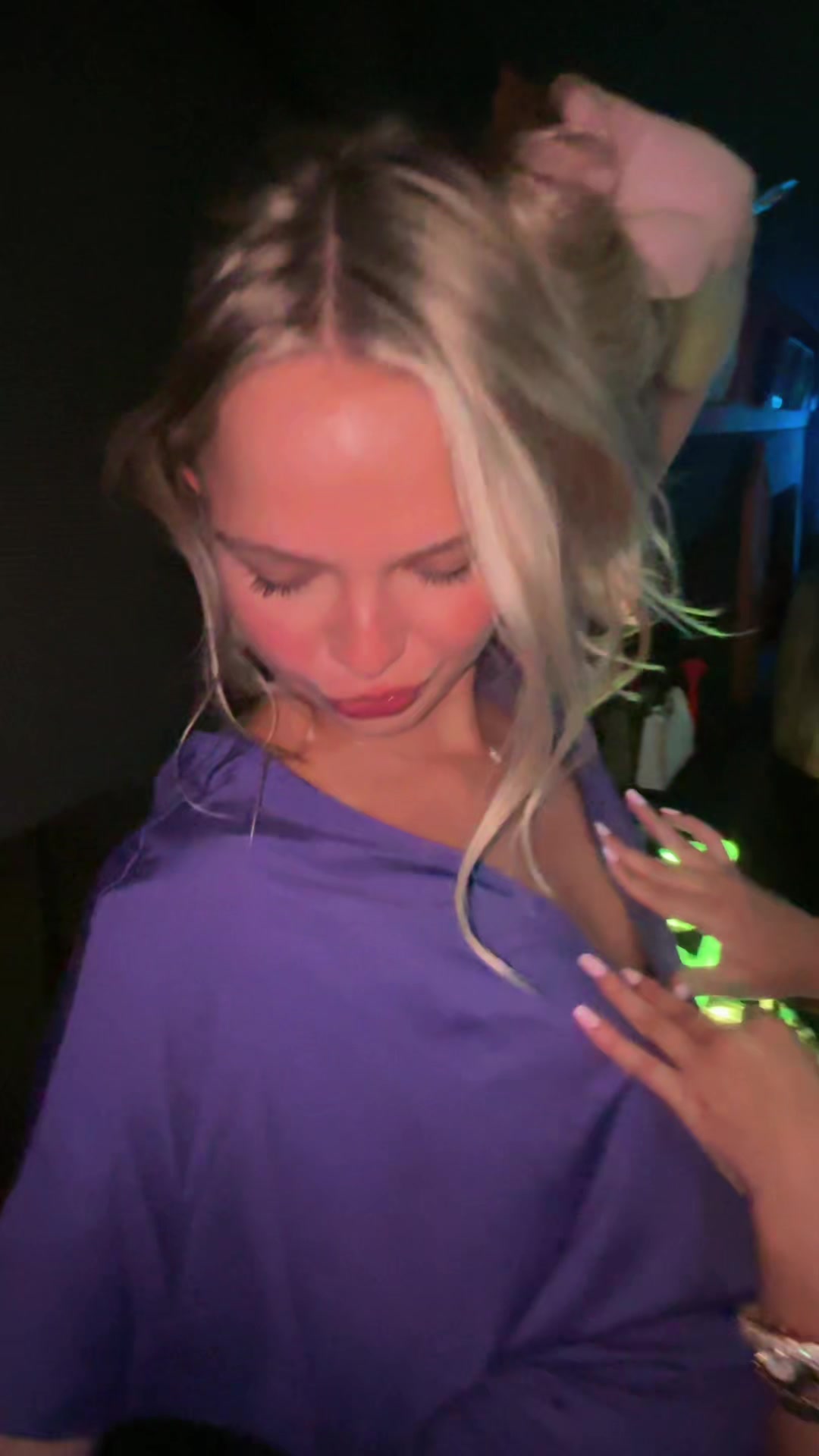 @v