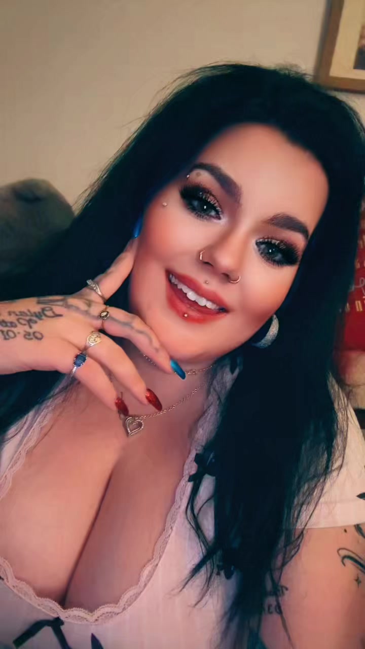 @Dom🦋